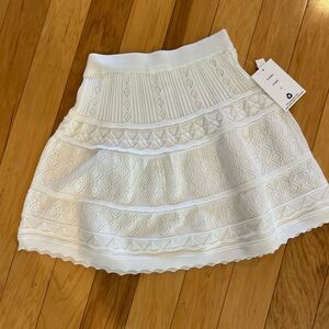 NWT Willow & Wind Elegant White Knit Mini Skirt